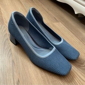 Vivaia Square Toe Heel